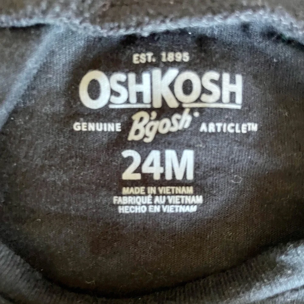 Oshkosh Halloween costume size 2T